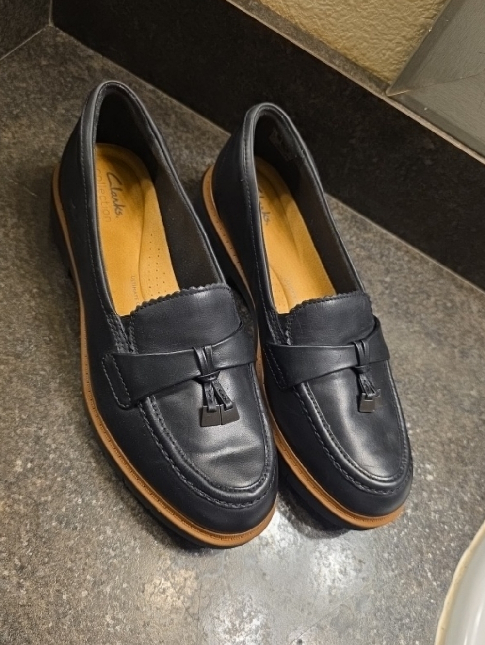 Clarks Women’s Westlynn Bella Black Leather Loafers Size 9 M US Ultimate Comfort